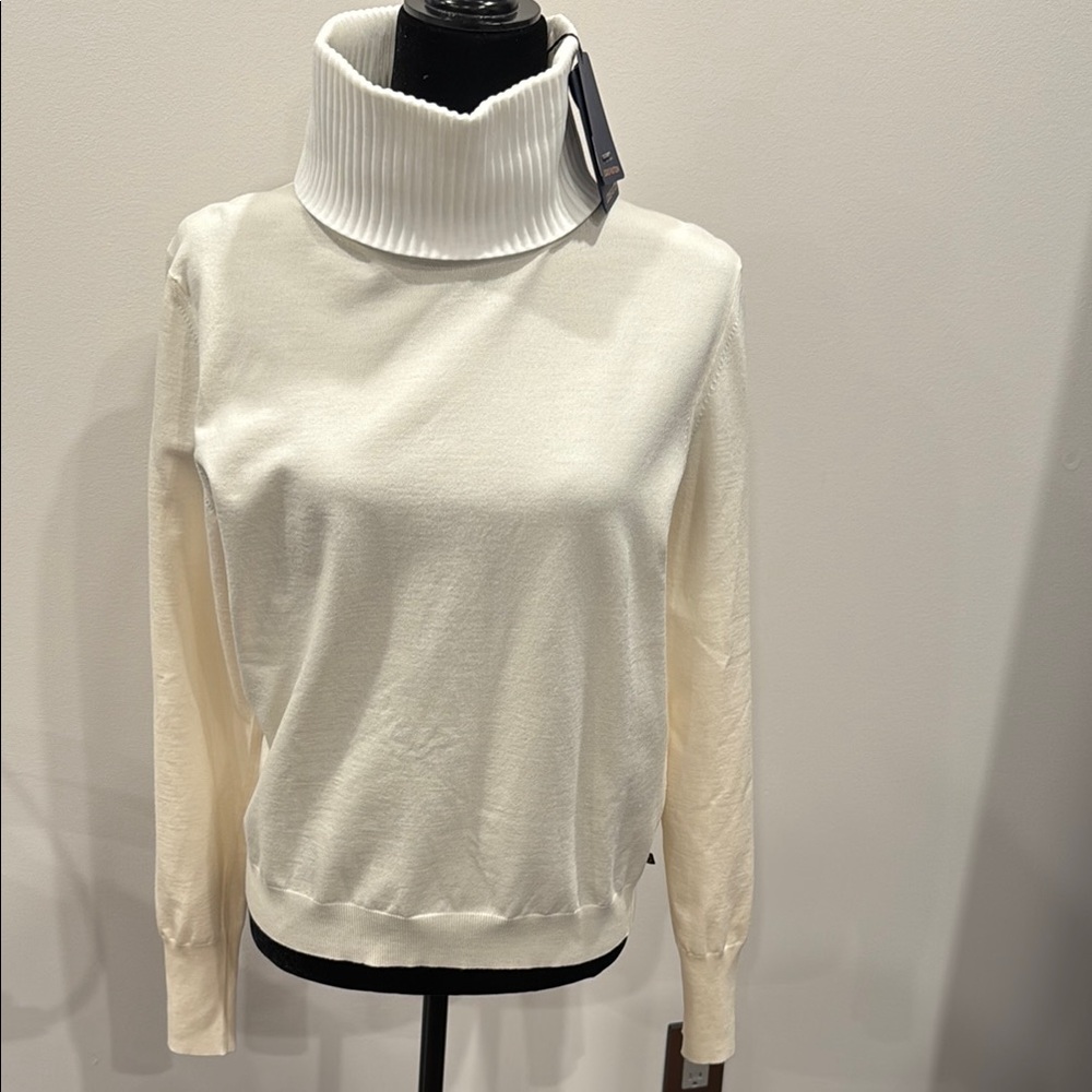 Louis Vuitton White Cowl Neck Sweater with Ribbed Texture. Size M. Authentic